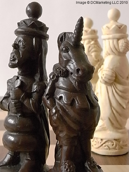 Lewis Carroll Plain Theme Chess Set
